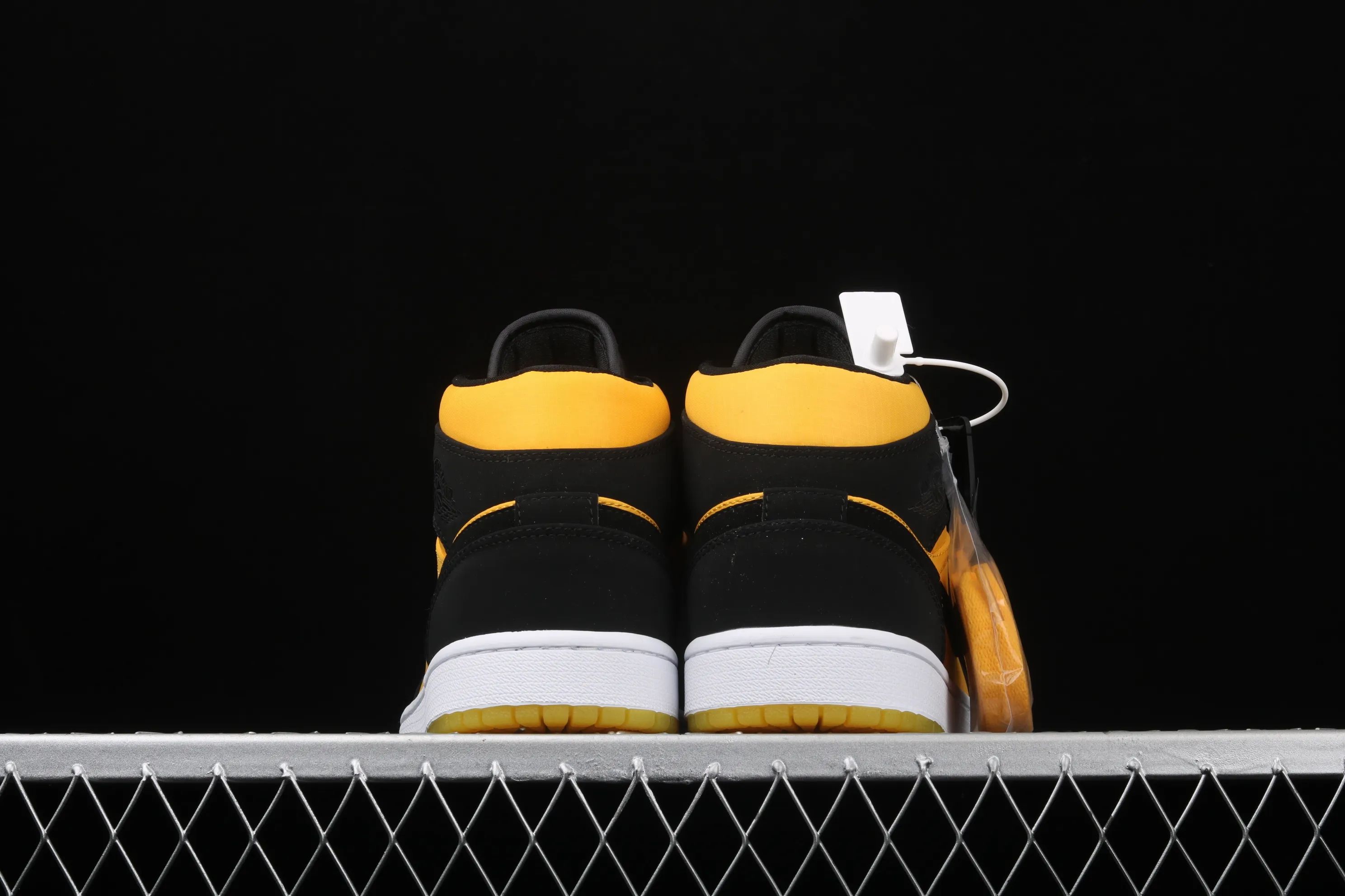 All categories Air Jordan Jordan series basketball shoes Air Jordan 1 Mid Air Jordan Mid AJ1 Joe 1 Hornet Zhongbang series basketball shoes CD6759-007
